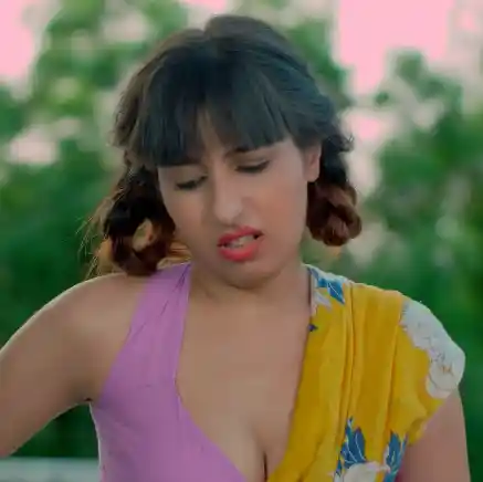 Ruhi Sharma Photo
